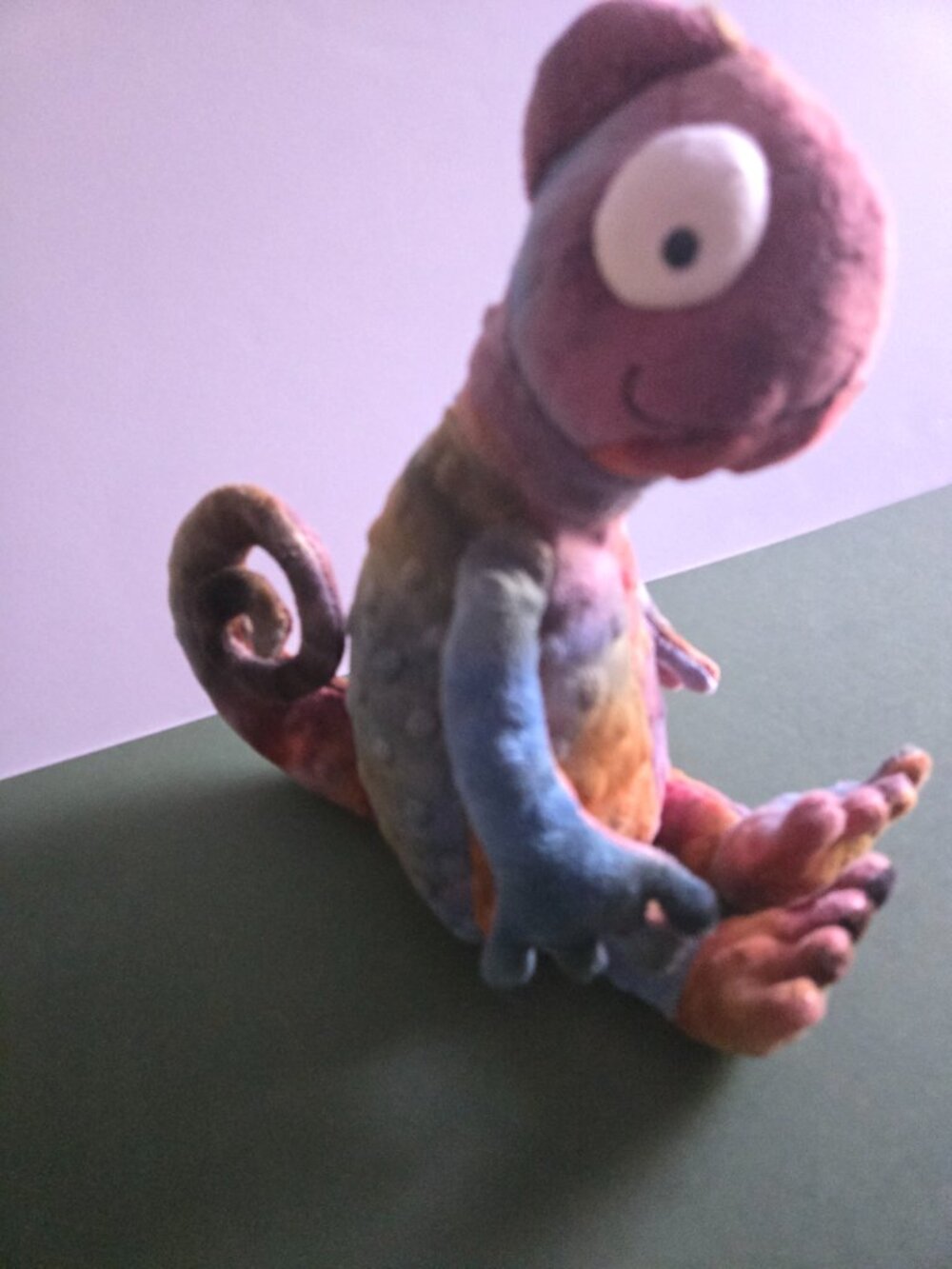 Jellycat - Colin the Chameleon - Picture 2 of 10